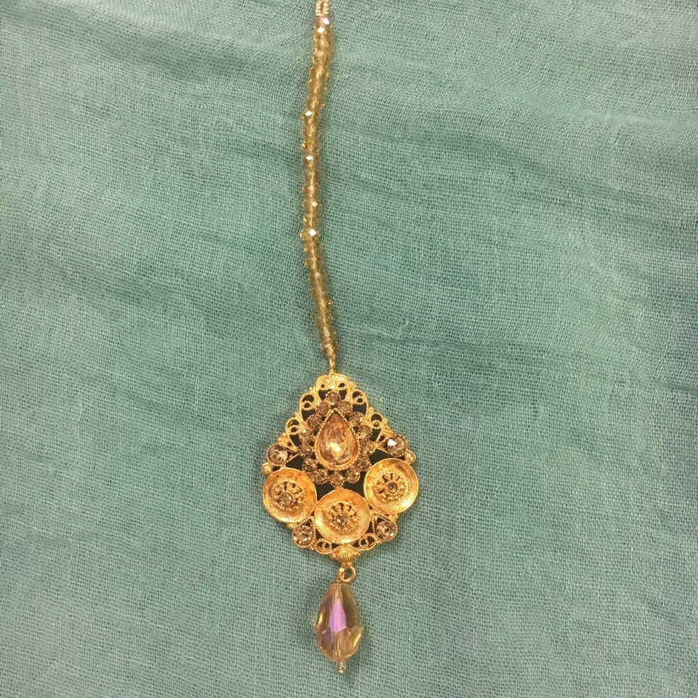 Ethnic Indian Side Maag Tika Hair & Headwear